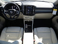 2025 Volvo XC40 Ultra Bright Theme