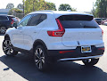 2025 Volvo XC40 Ultra Bright Theme